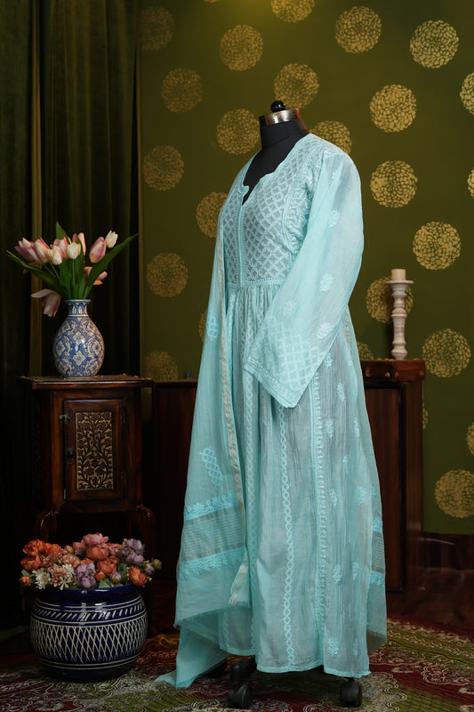 Pure maheshwari fabric fine embroidary with heavy dupatta